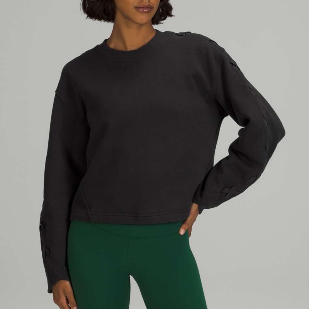 Lululemon Braided Detailed Sleeve Pullover Black